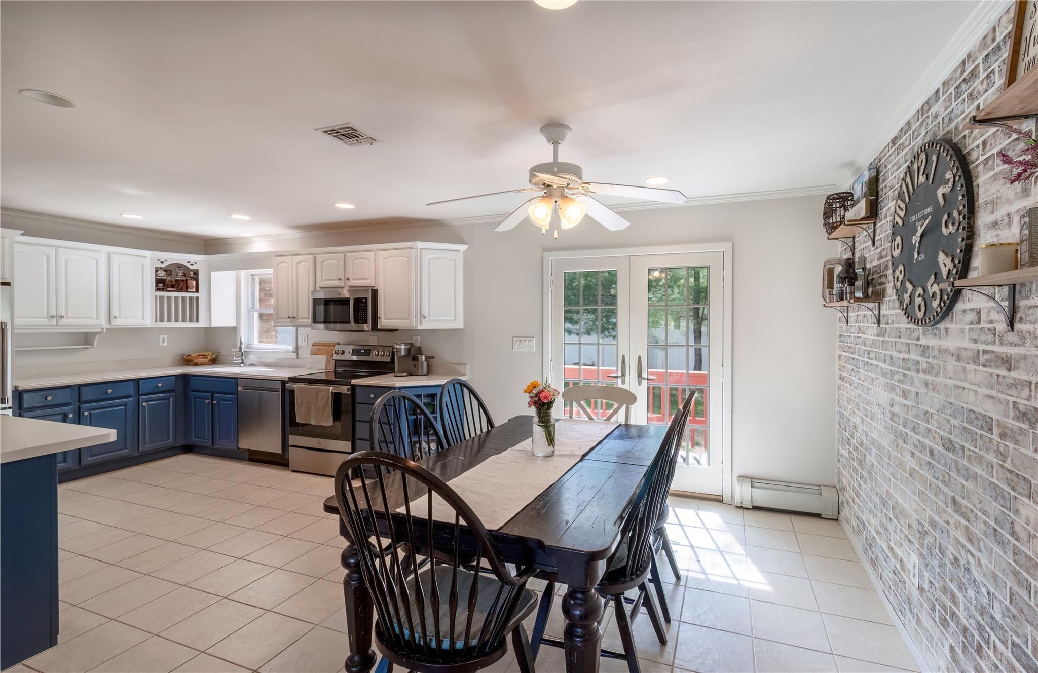 Single Family Sea Cliff  Suffolk County, NY 11789, MLS-859160-7