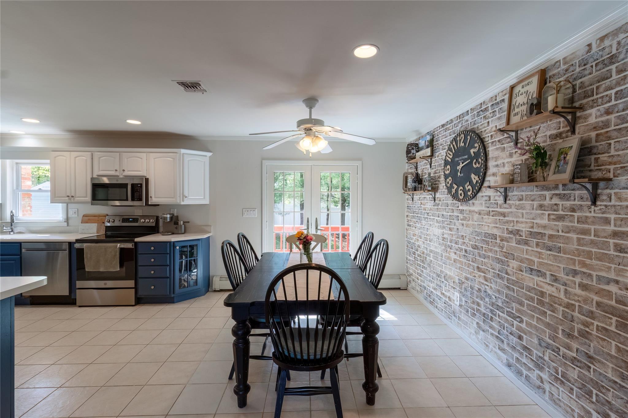 Single Family Sea Cliff  Suffolk County, NY 11789, MLS-859160-8
