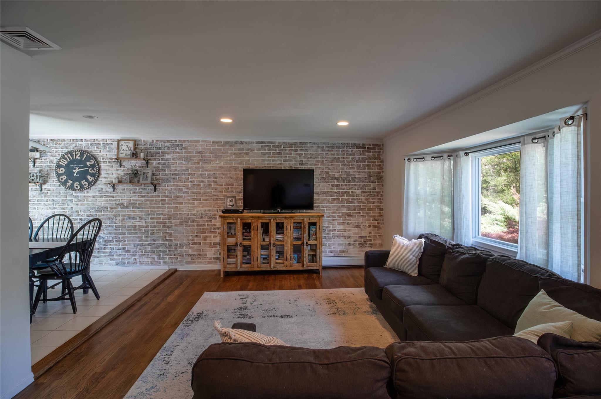 Single Family Sea Cliff  Suffolk County, NY 11789, MLS-859160-9