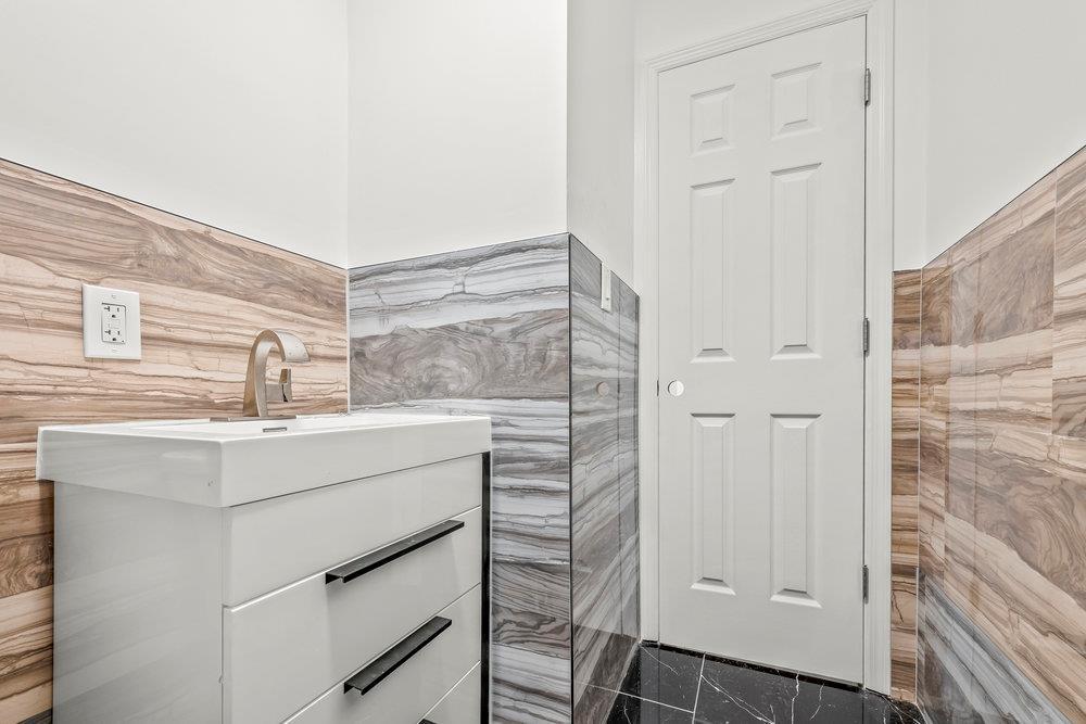 Single Family 69  Queens, NY 11366, MLS-859167-16