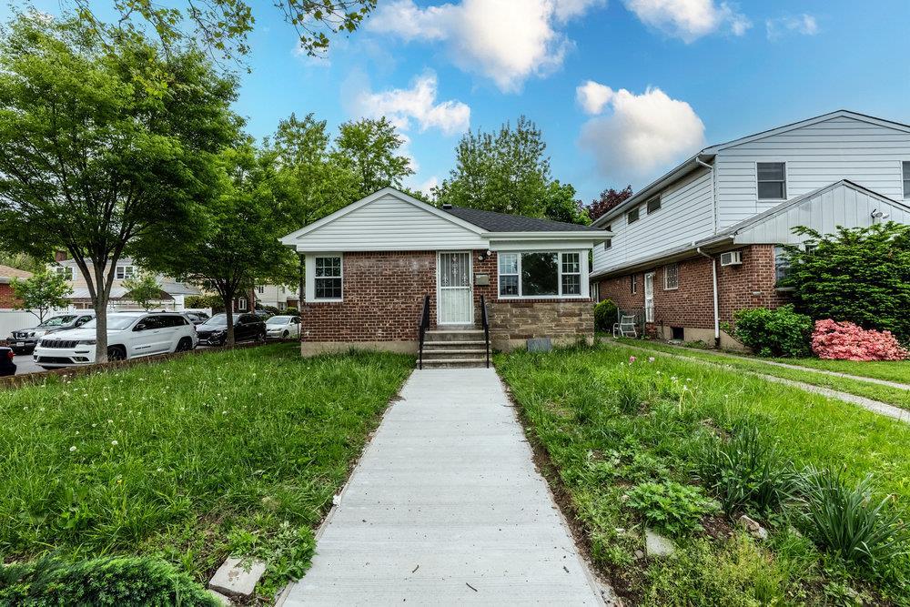 Single Family 69  Queens, NY 11366, MLS-859167-27