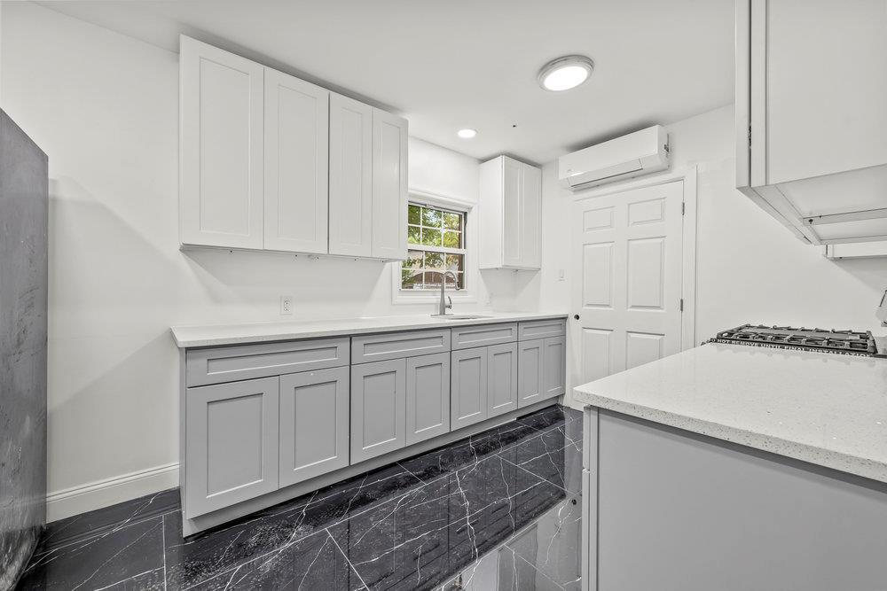 Single Family 69  Queens, NY 11366, MLS-859167-8