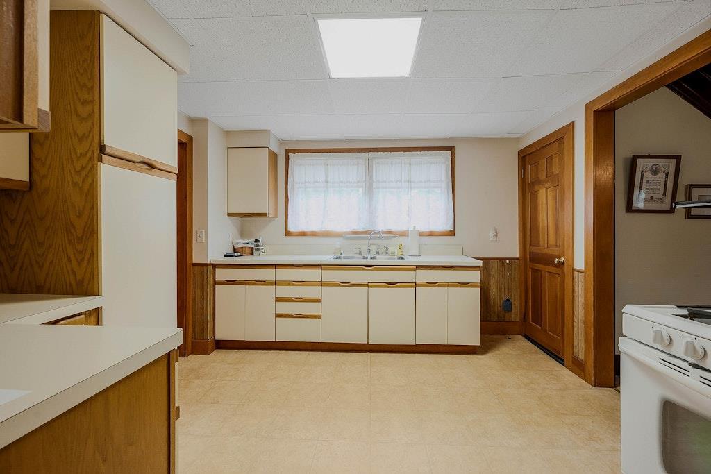 Single Family Hallock  Suffolk County, NY 11901, MLS-859177-15