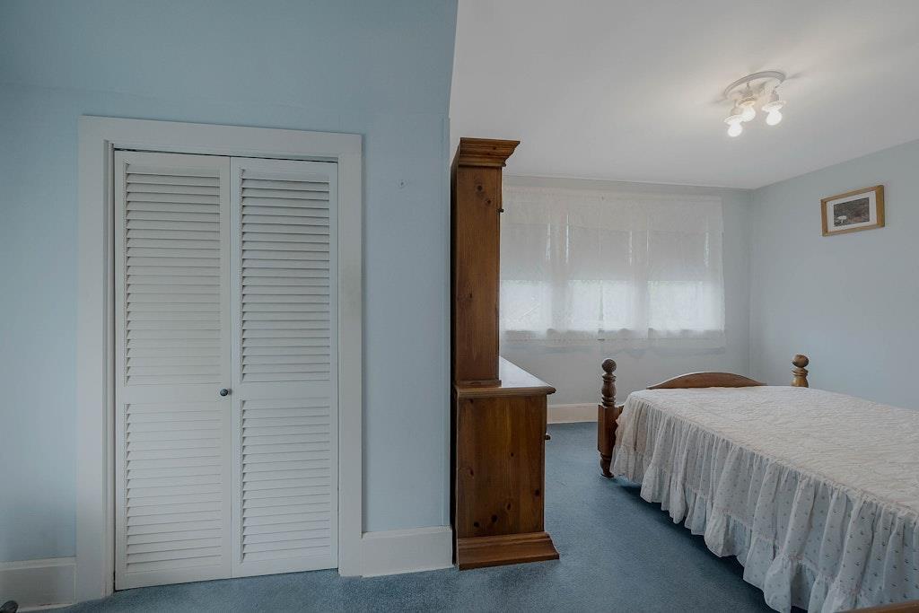 Single Family Hallock  Suffolk County, NY 11901, MLS-859177-27