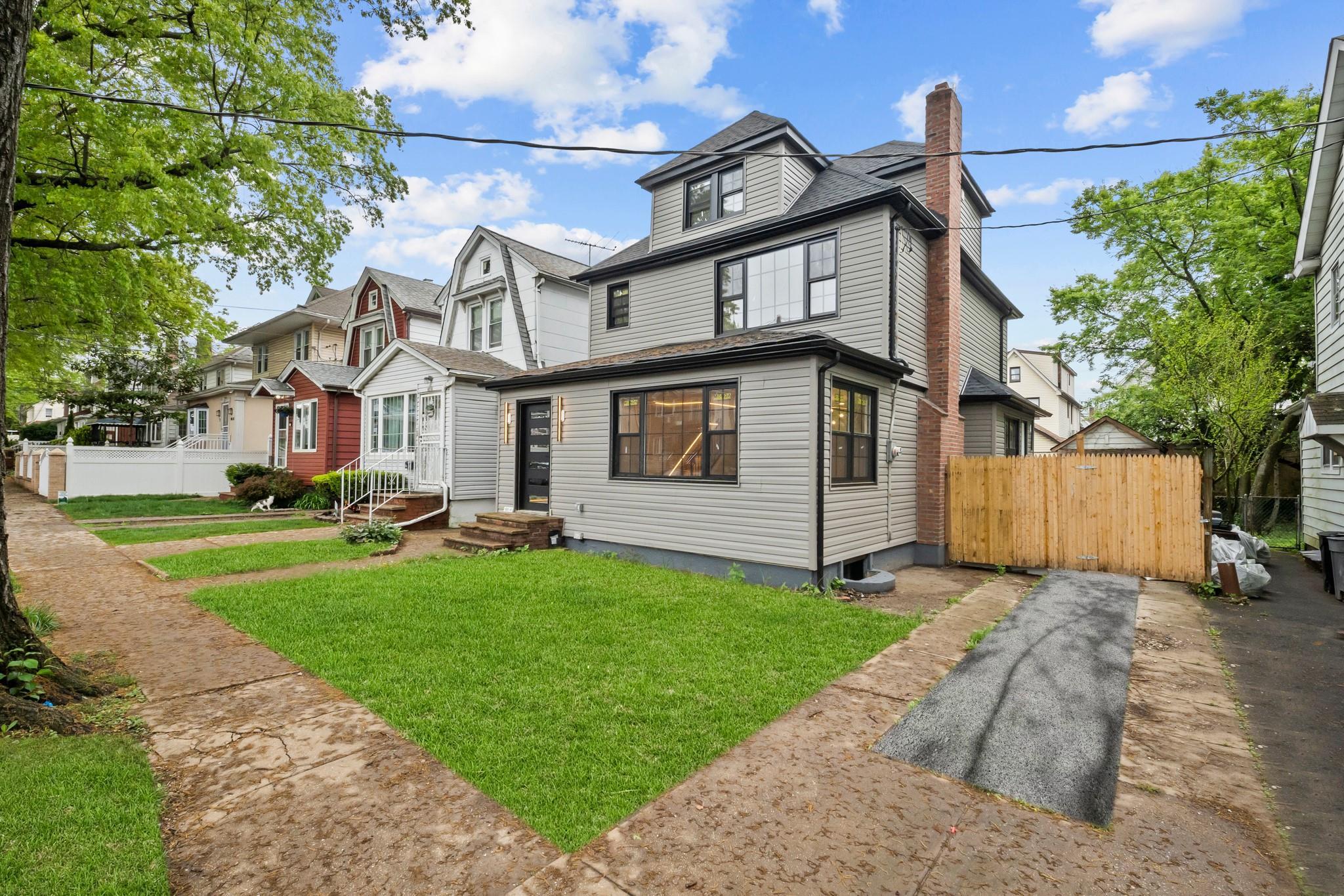 Single Family 201st  Queens, NY 11423, MLS-859199-21