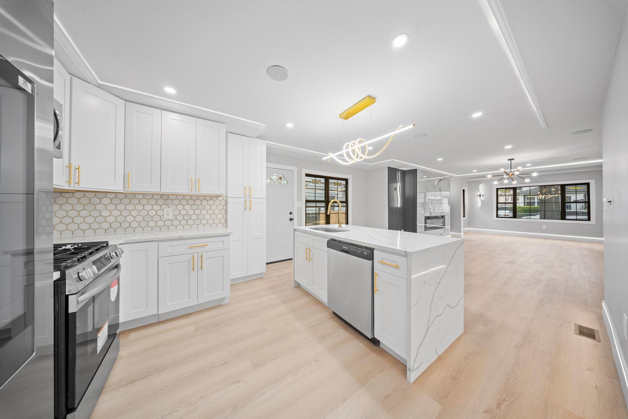 Single Family 201st  Queens, NY 11423, MLS-859199-5