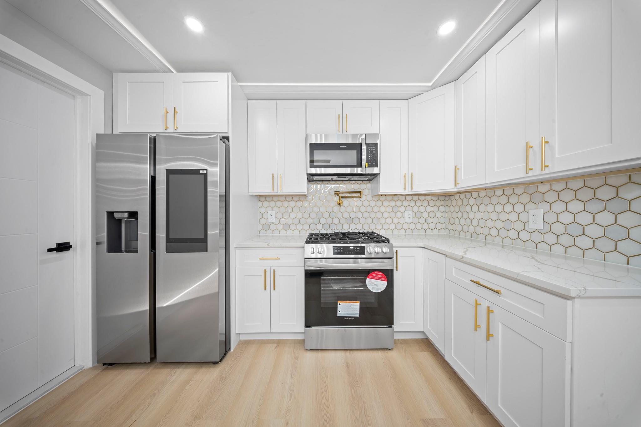 Single Family 201st  Queens, NY 11423, MLS-859199-8