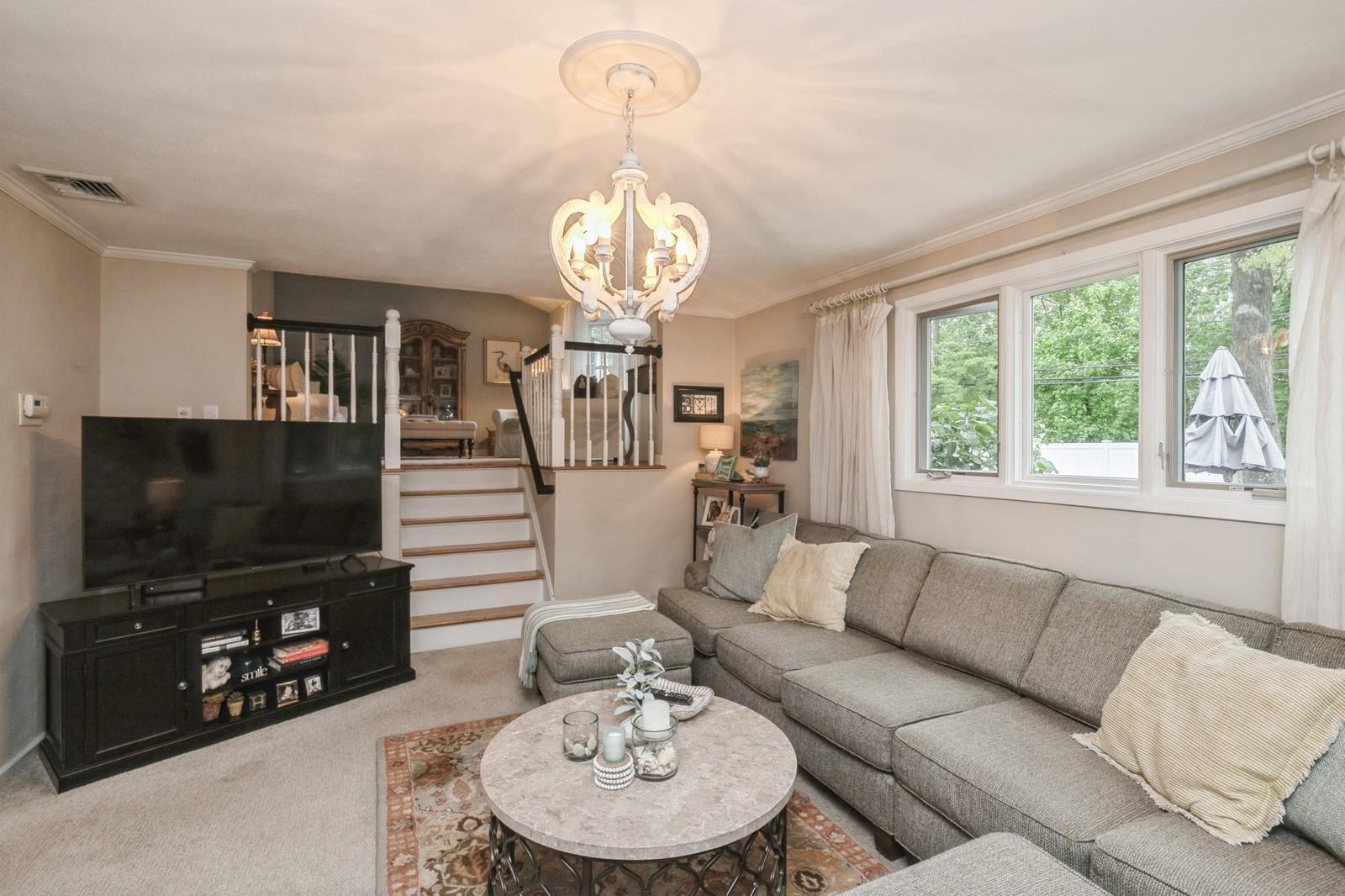 Single Family Dover Hill  Suffolk County, NY 11767, MLS-859205-19