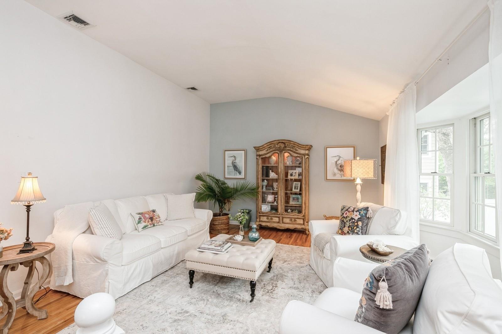 Single Family Dover Hill  Suffolk County, NY 11767, MLS-859205-20