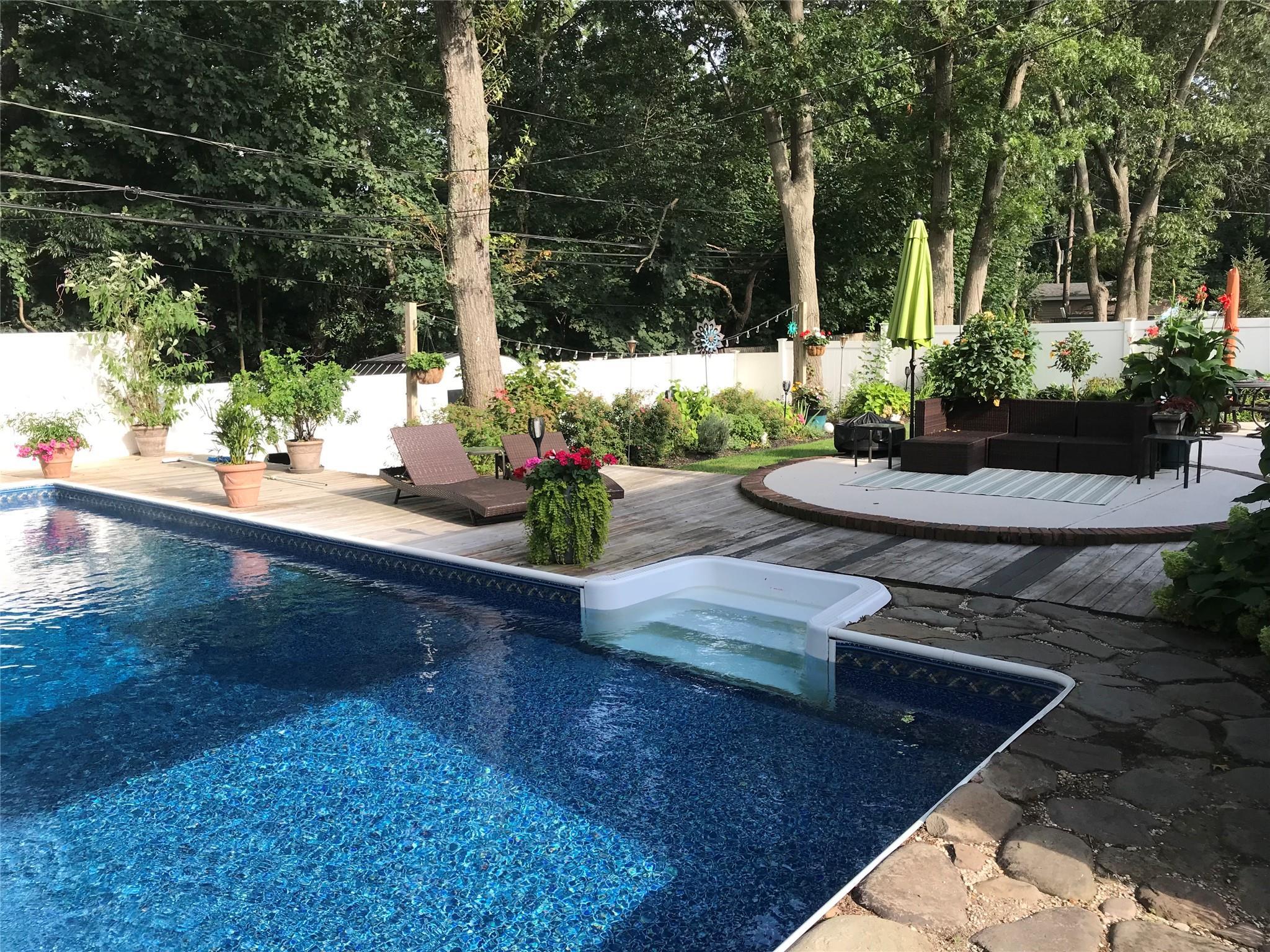 Single Family Dover Hill  Suffolk County, NY 11767, MLS-859205-36