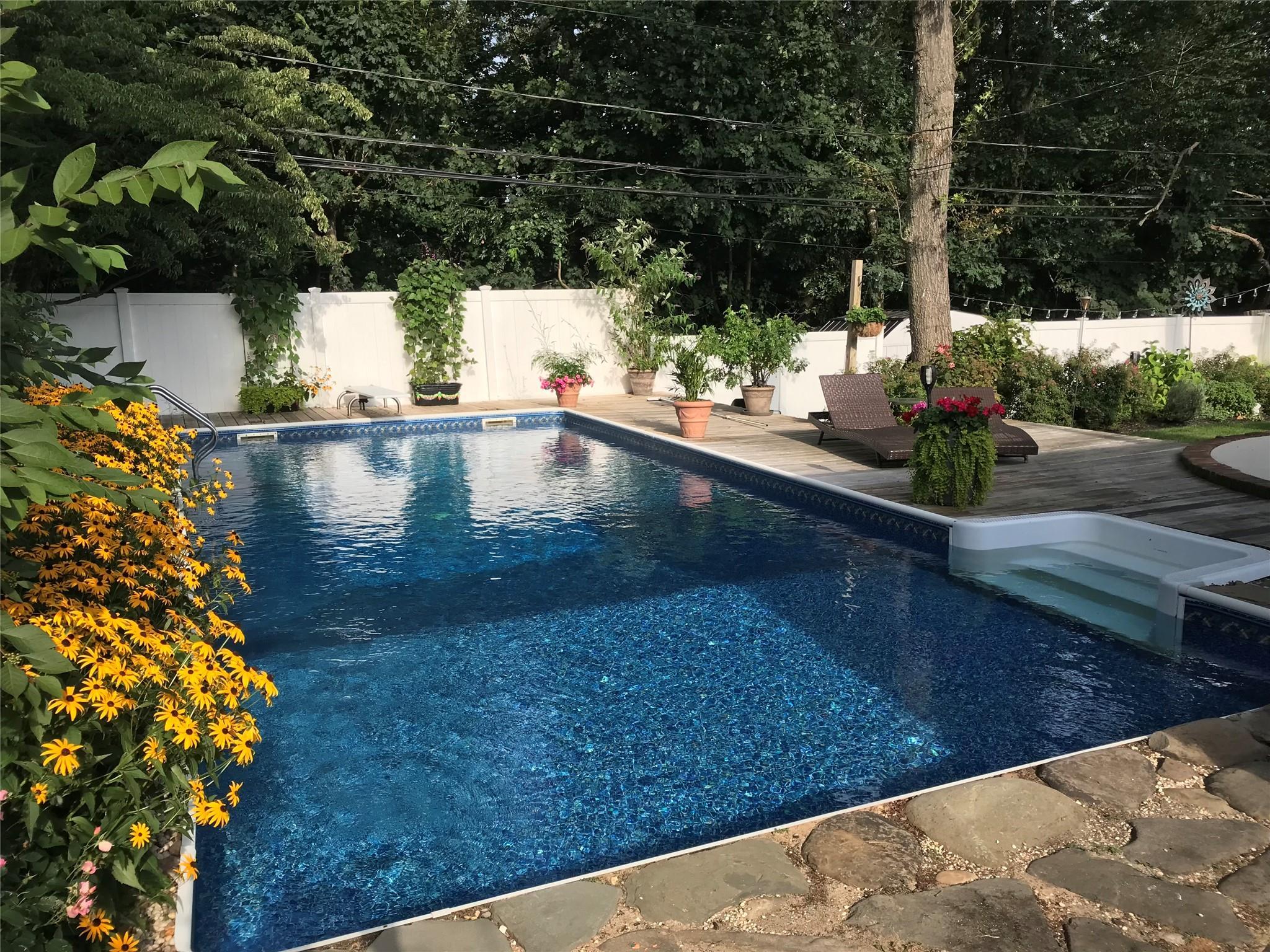 Single Family Dover Hill  Suffolk County, NY 11767, MLS-859205-37