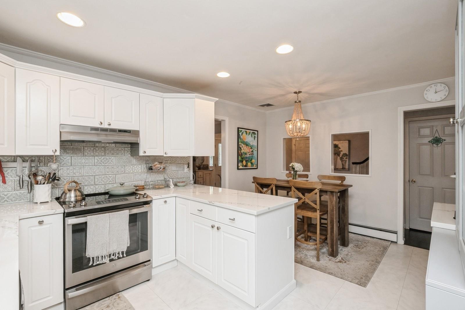 Single Family Dover Hill  Suffolk County, NY 11767, MLS-859205-9