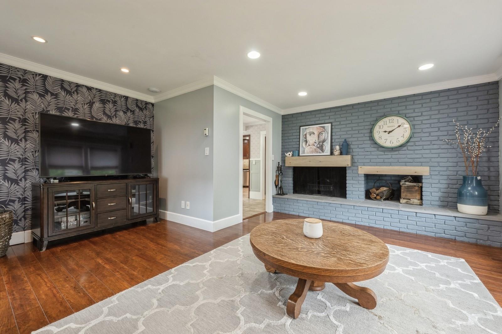 Single Family Barrett  Nassau County, NY 11758, MLS-859217-13