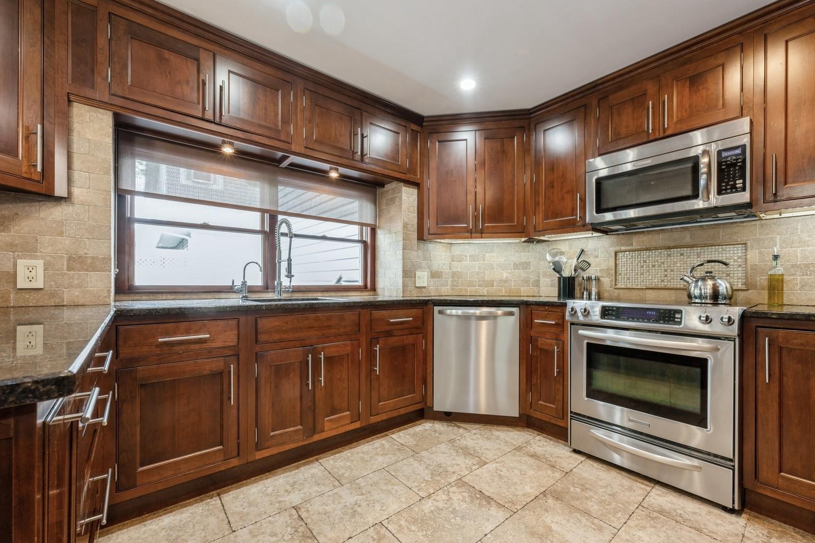 Single Family Barrett  Nassau County, NY 11758, MLS-859217-8