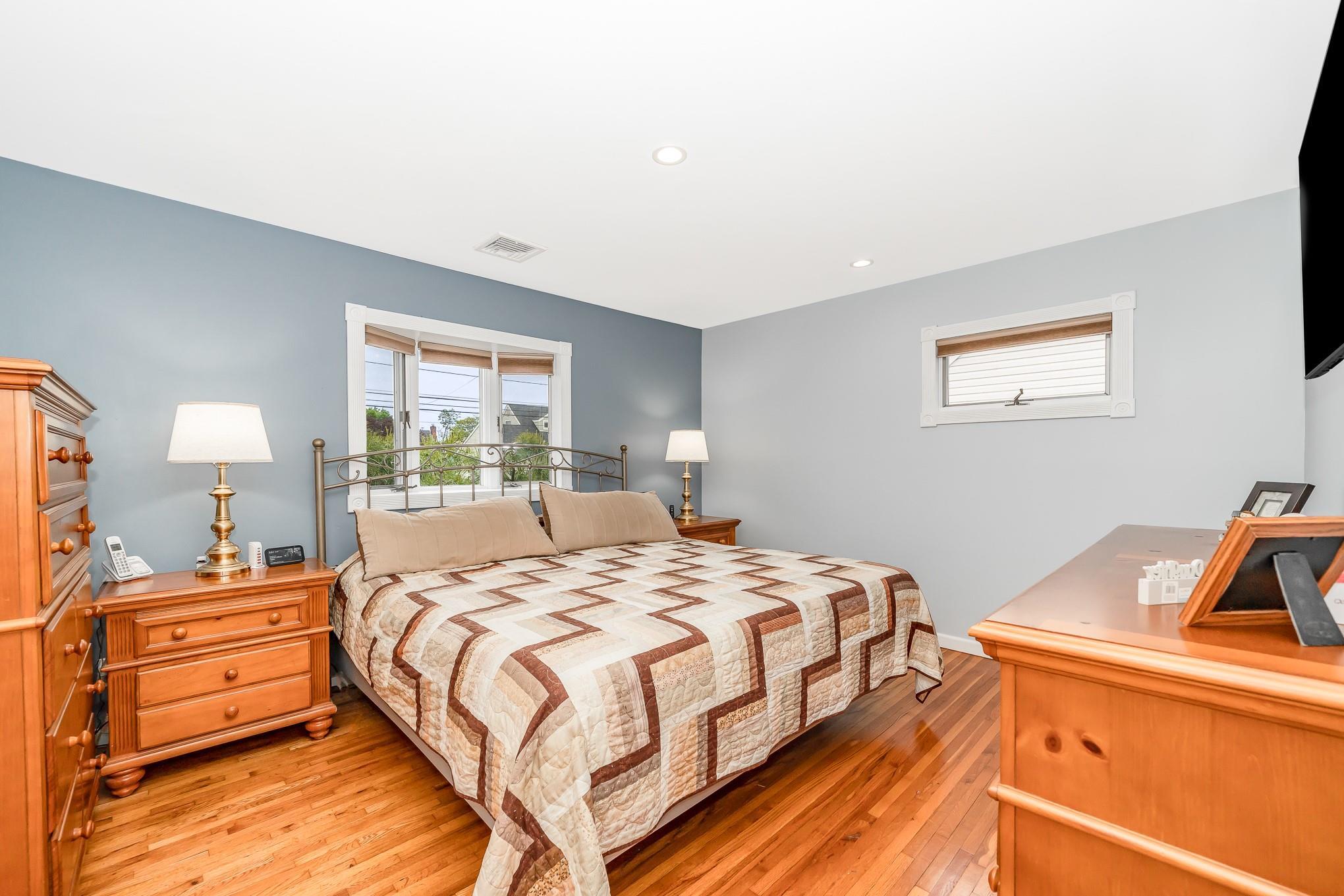 Single Family Nims  Suffolk County, NY 11704, MLS-859221-21