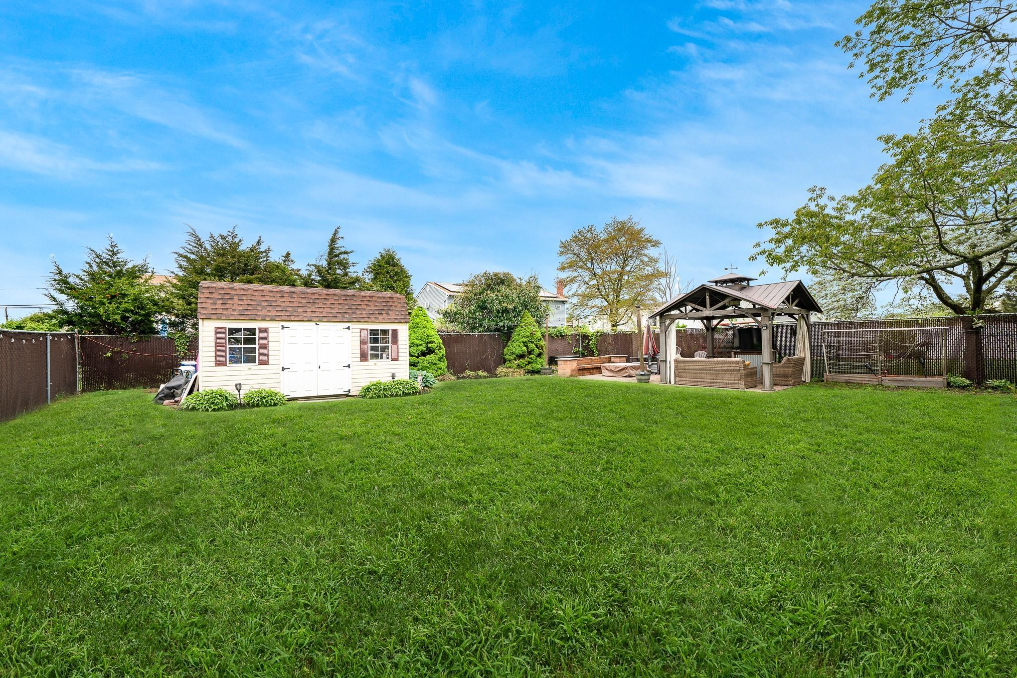Single Family Nims  Suffolk County, NY 11704, MLS-859221-8