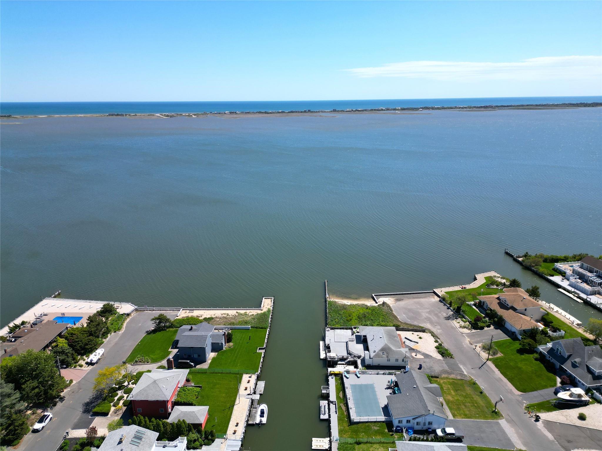 Single Family Whiting  Suffolk County, NY 11942, MLS-859227-38