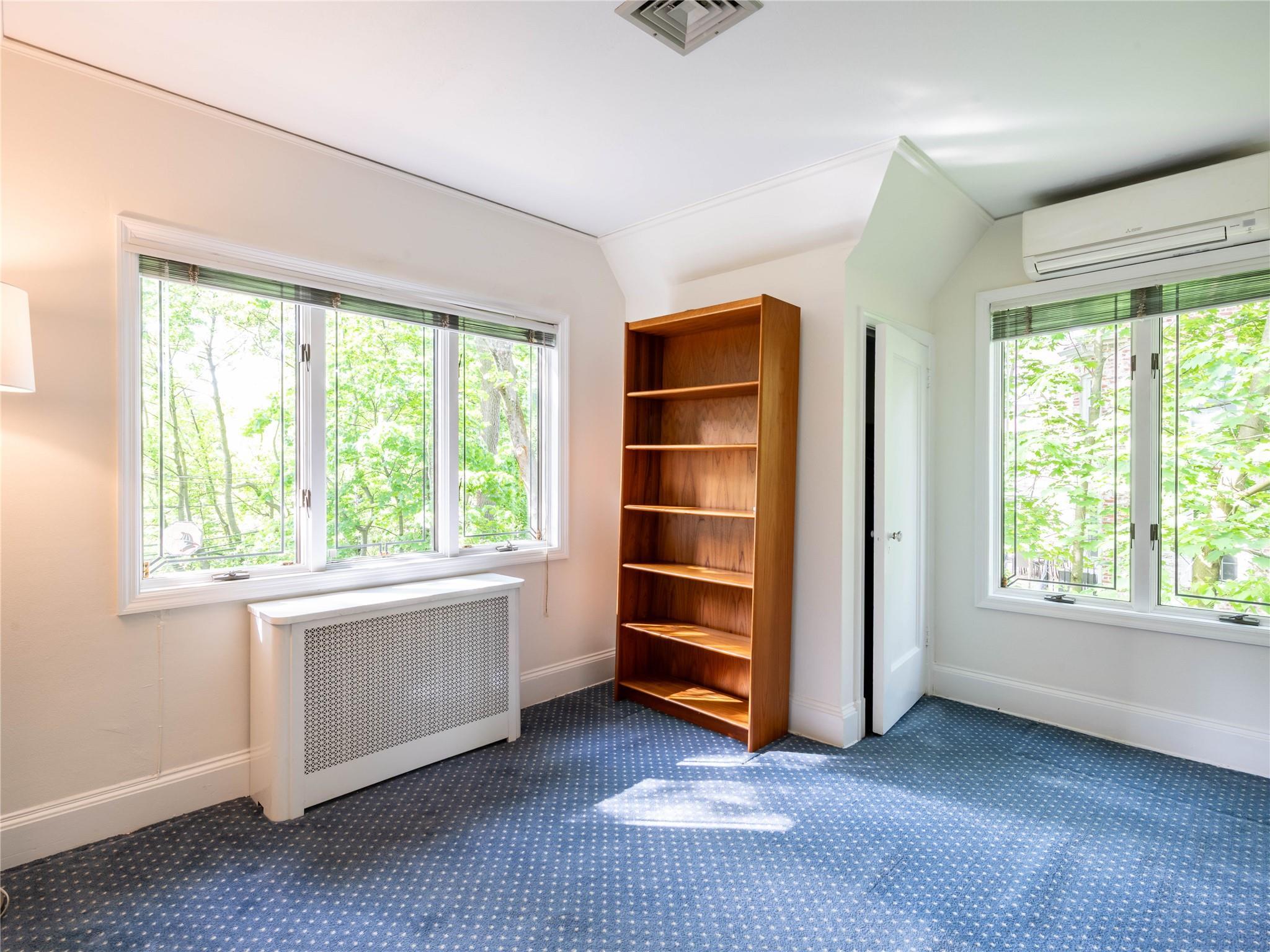 Single Family Longview  Nassau County, NY 11050, MLS-859249-24