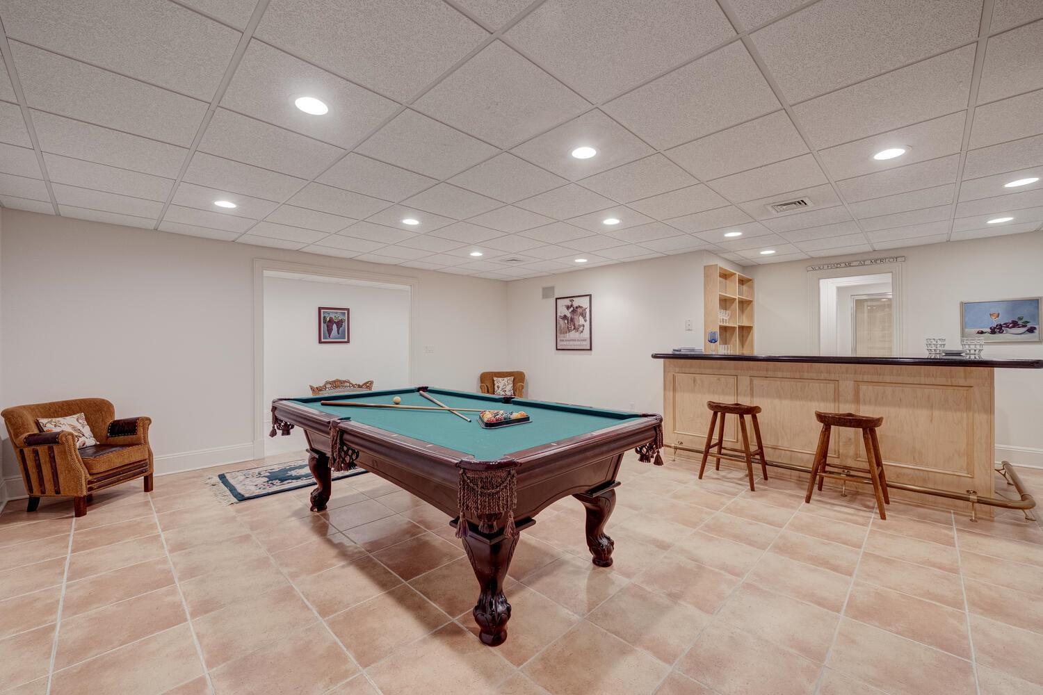 Single Family Old Tappen  Nassau County, NY 11560, MLS-859253-21