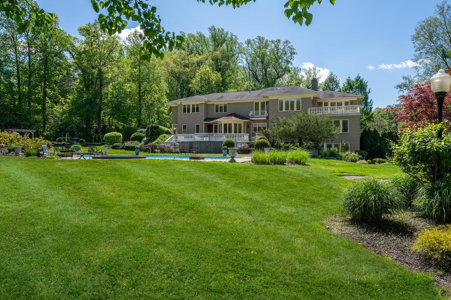 Single Family Old Tappen  Nassau County, NY 11560, MLS-859253-29