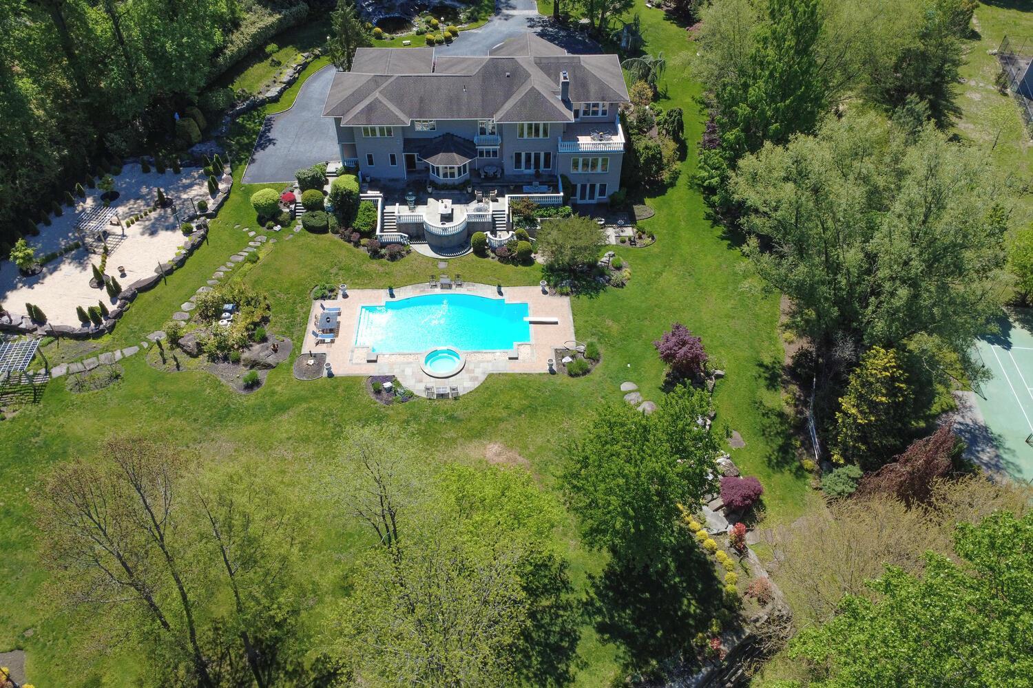 Single Family Old Tappen  Nassau County, NY 11560, MLS-859253-34