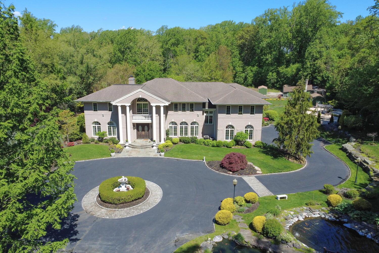 Single Family Old Tappen  Nassau County, NY 11560, MLS-859253-37