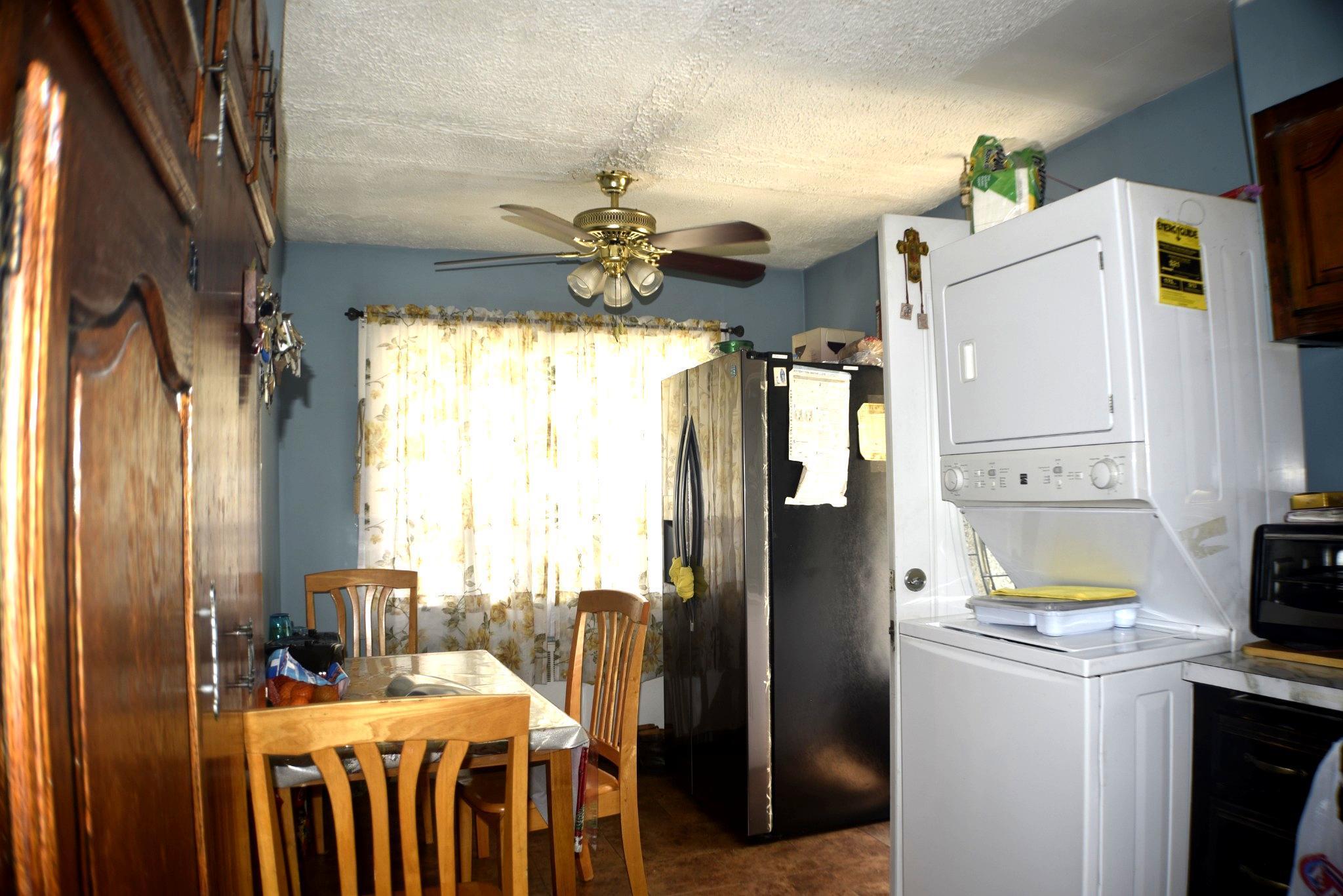 Single Family Huxley  Queens, NY 11422, MLS-859296-10