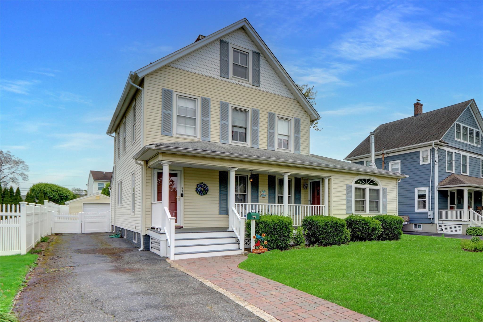 Single Family Church  Suffolk County, NY 11751, MLS-859309-2