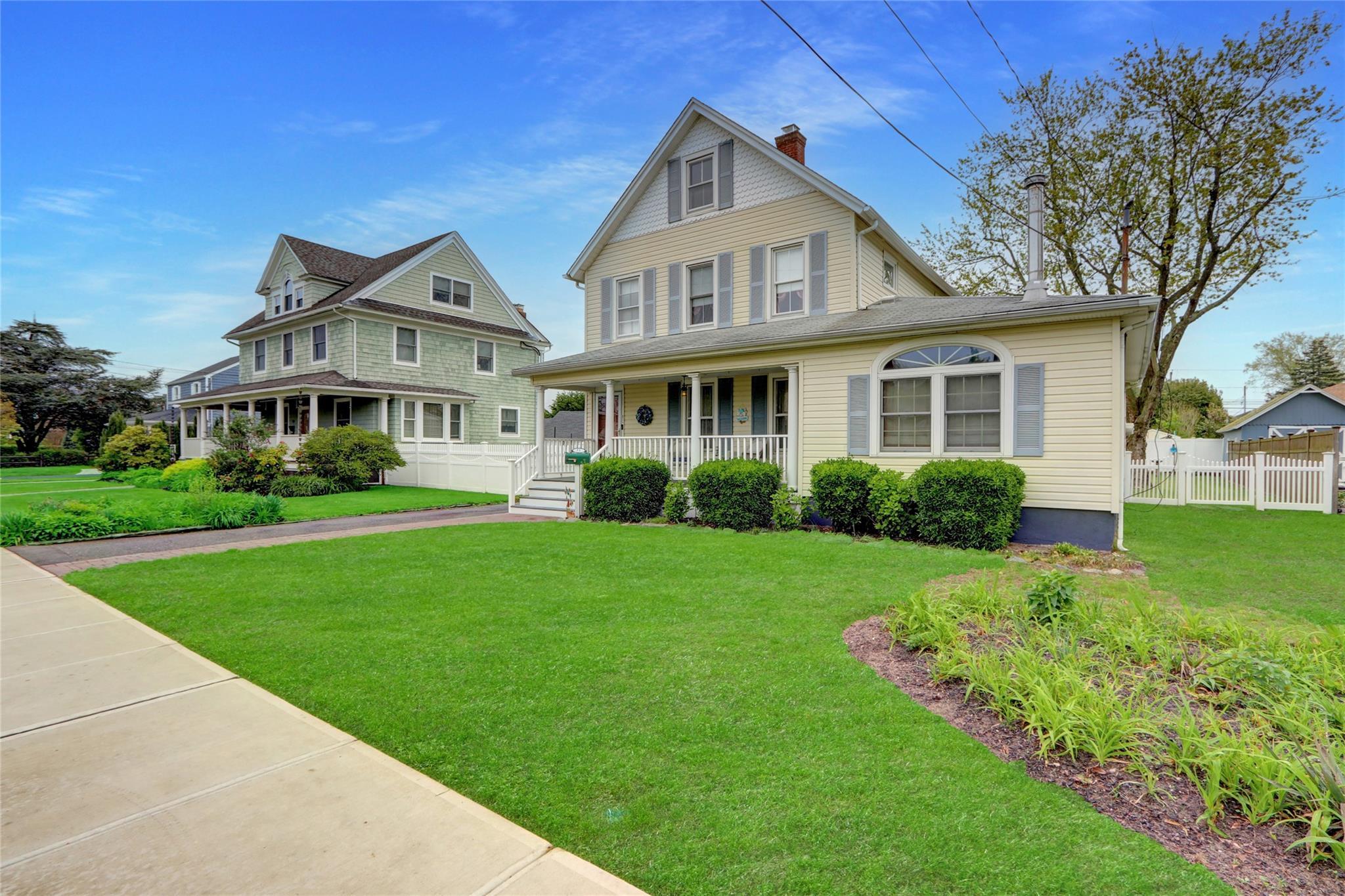 Single Family Church  Suffolk County, NY 11751, MLS-859309-4