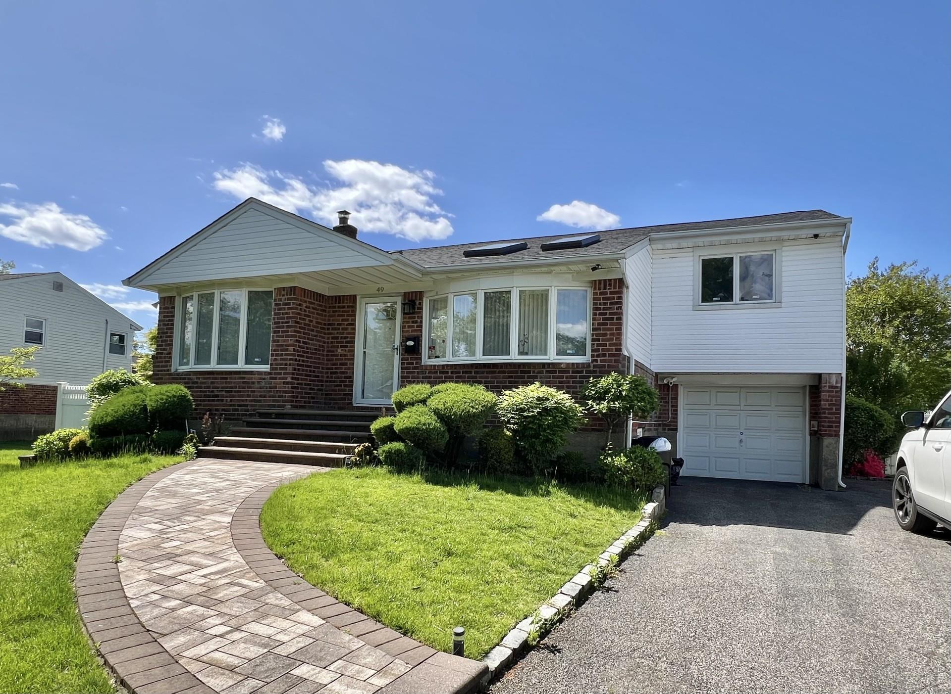 Single Family Bruce Ln  Nassau County, NY 11590, MLS-859319-2
