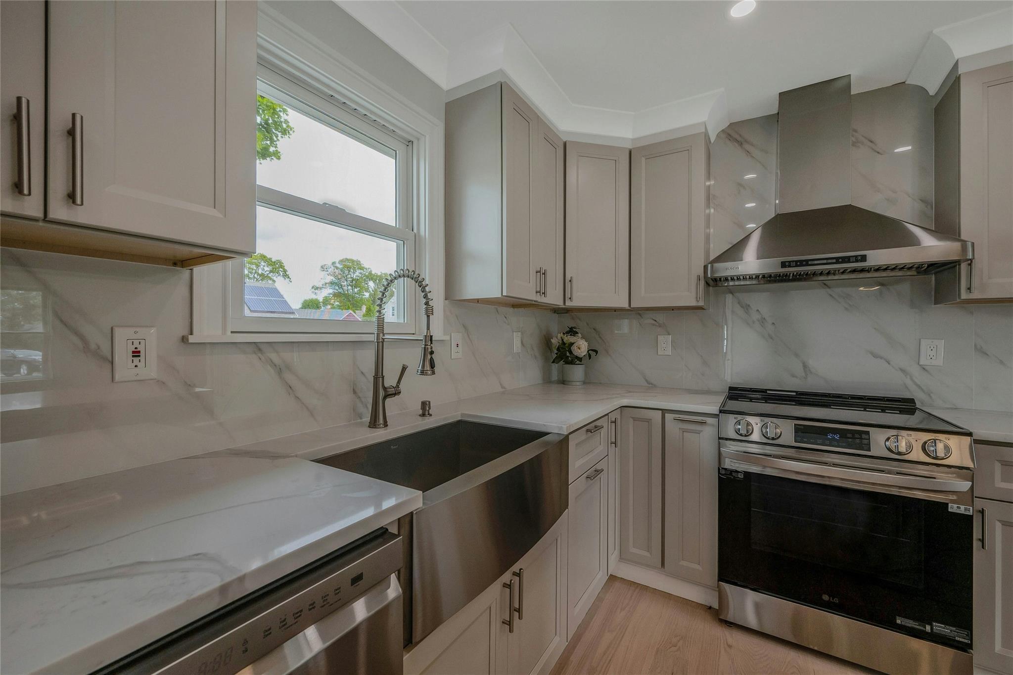 Single Family Portal  Suffolk County, NY 11702, MLS-859333-12
