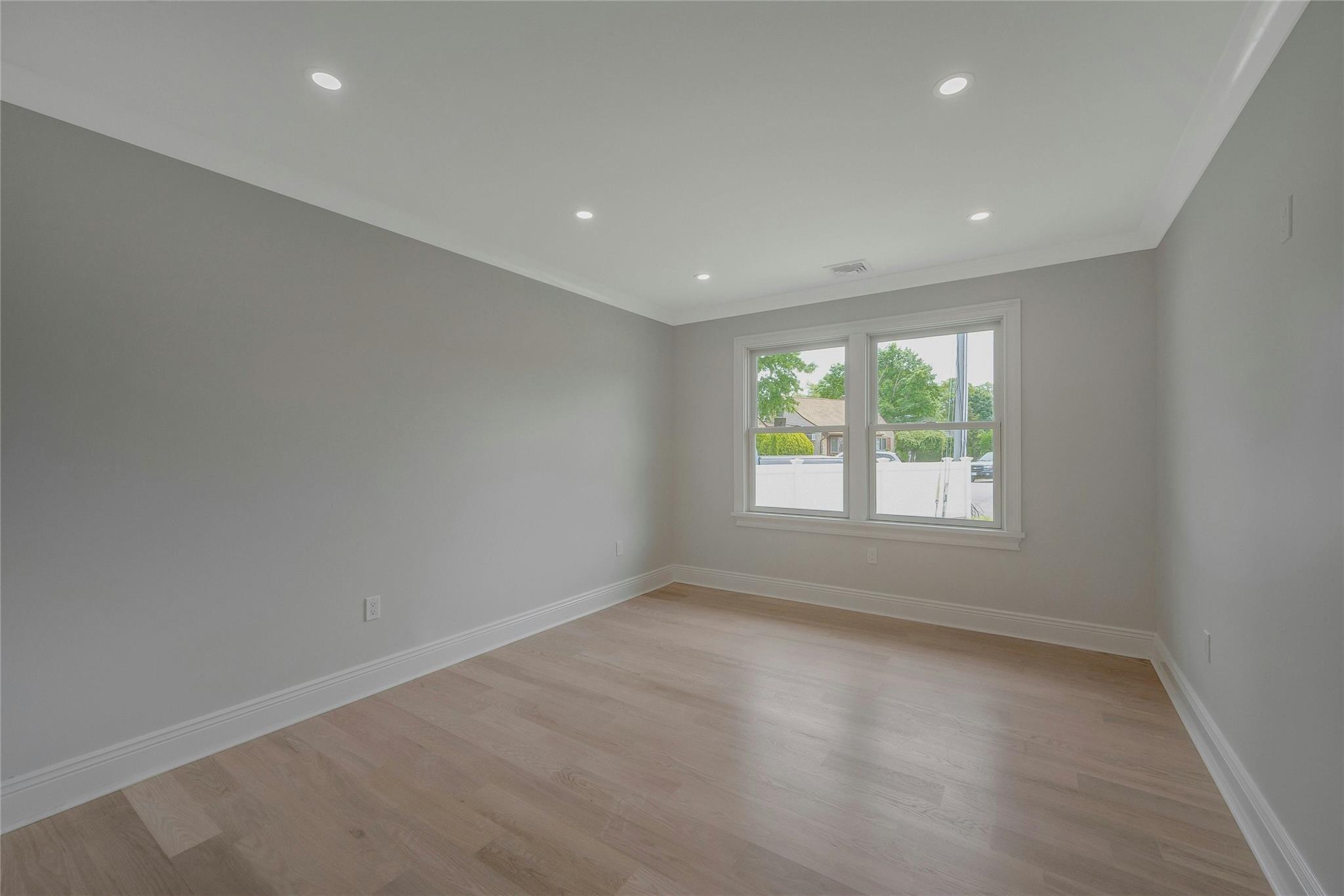 Single Family Portal  Suffolk County, NY 11702, MLS-859333-14
