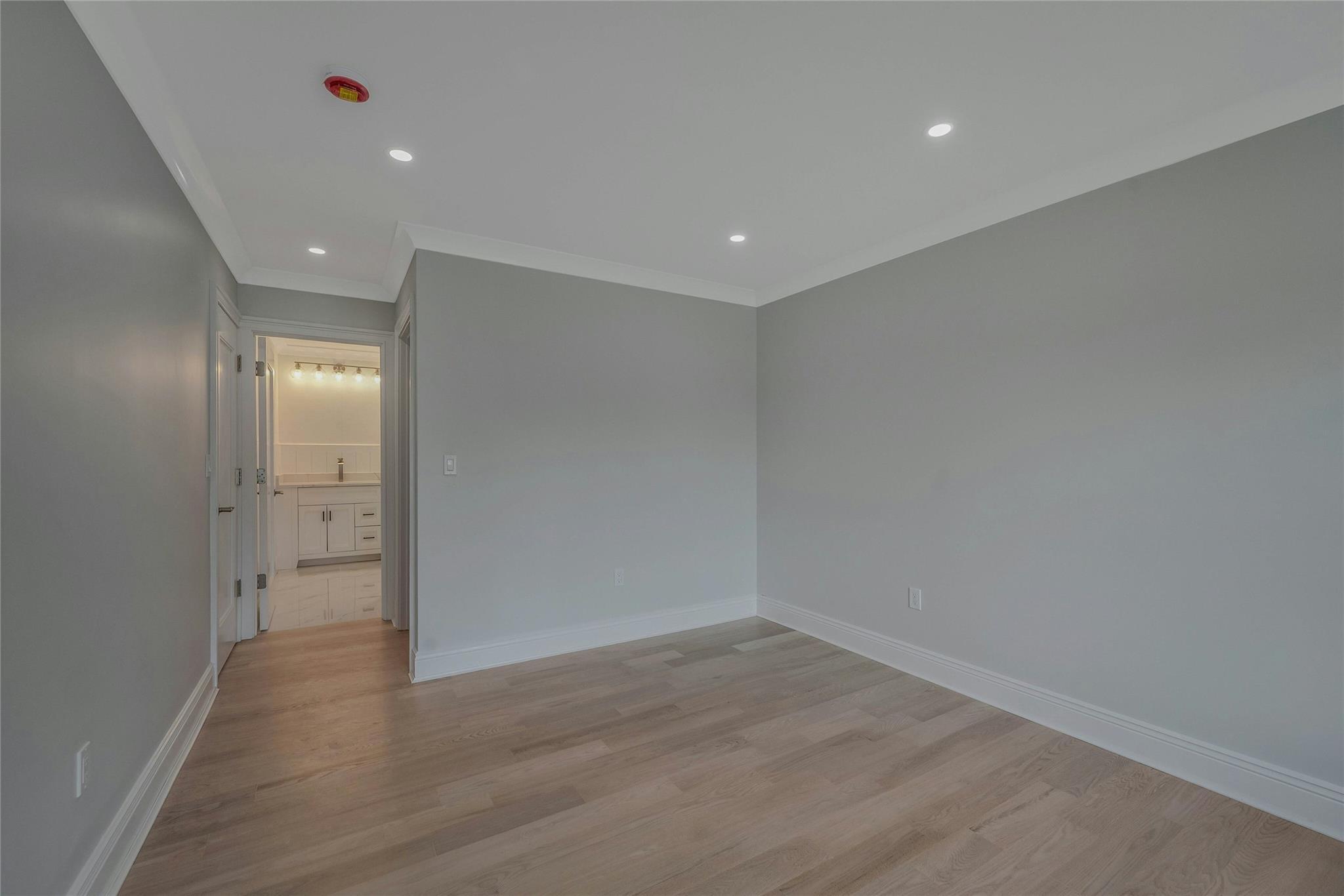 Single Family Portal  Suffolk County, NY 11702, MLS-859333-15