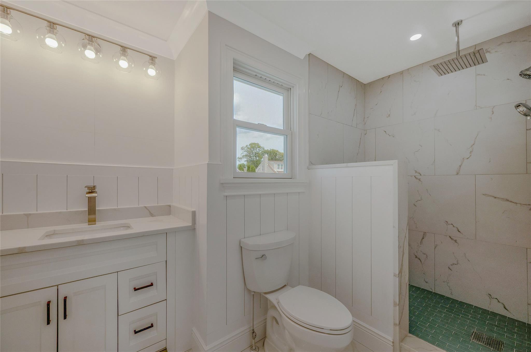 Single Family Portal  Suffolk County, NY 11702, MLS-859333-17