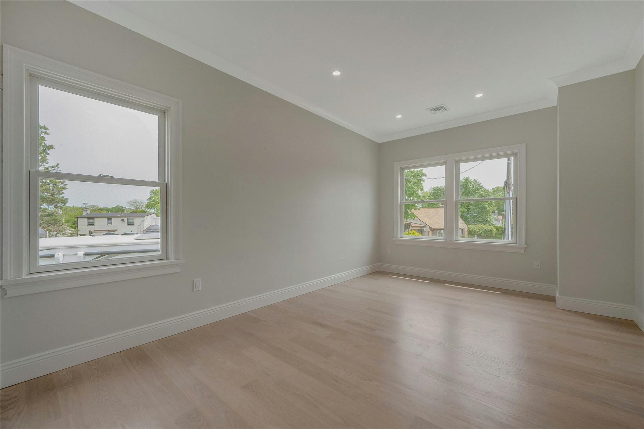 Single Family Portal  Suffolk County, NY 11702, MLS-859333-20