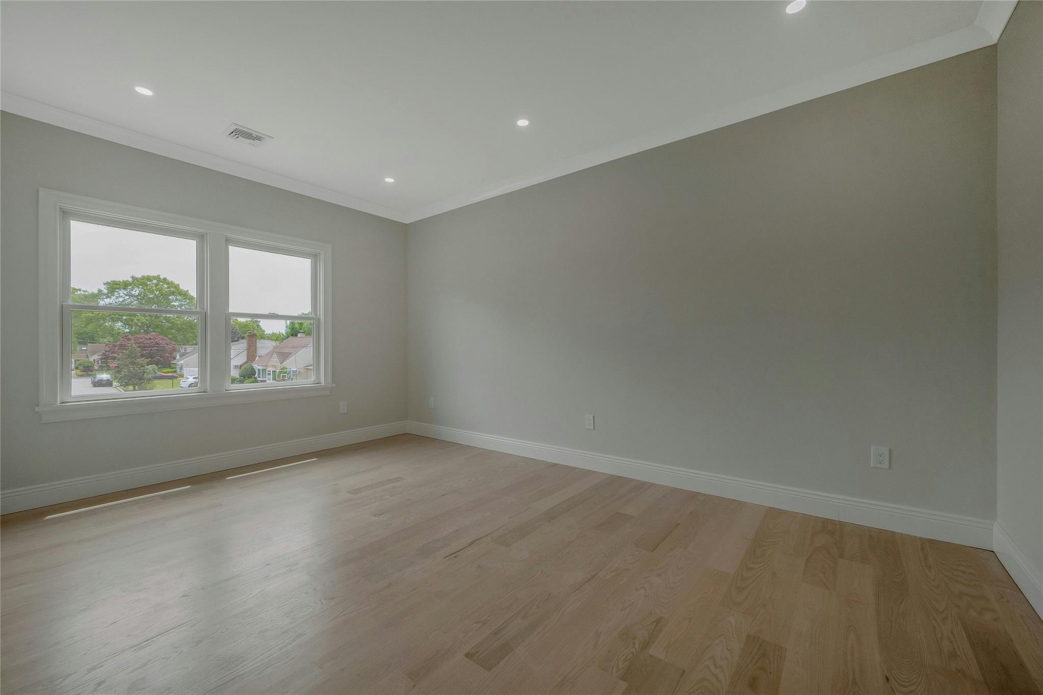 Single Family Portal  Suffolk County, NY 11702, MLS-859333-28