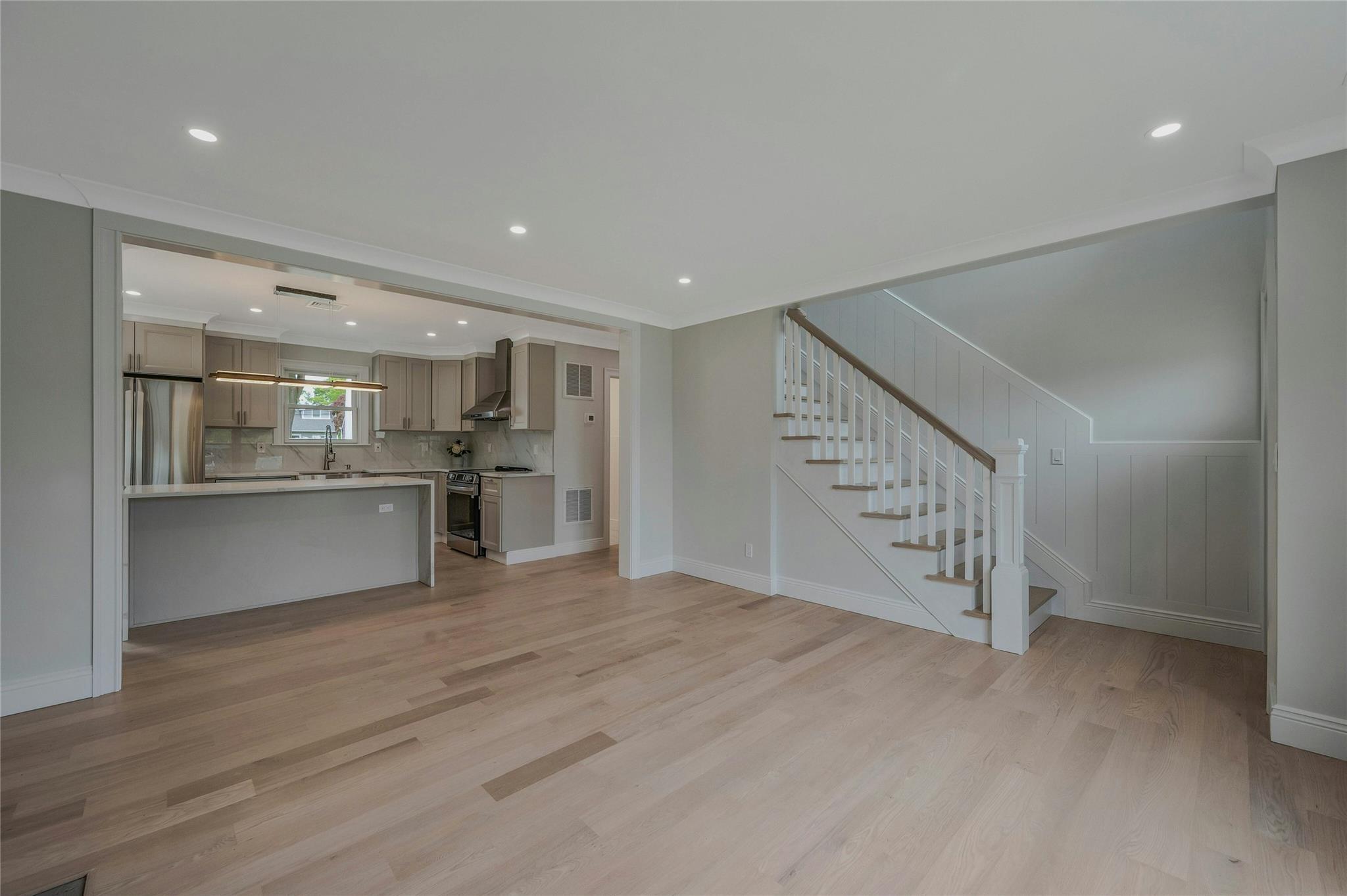 Single Family Portal  Suffolk County, NY 11702, MLS-859333-6