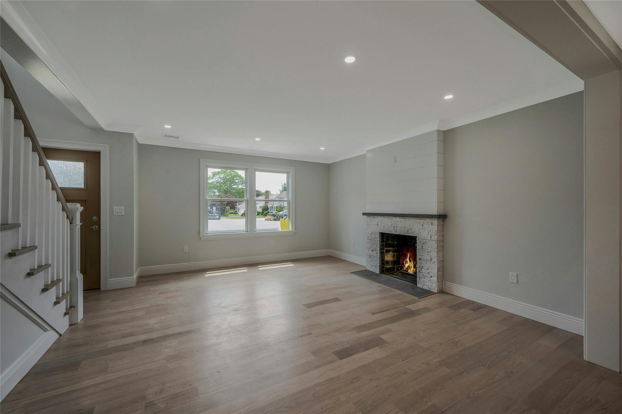 Single Family Portal  Suffolk County, NY 11702, MLS-859333-7