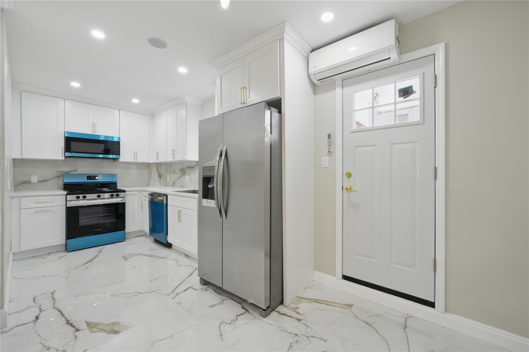 Single Family Quincy  Bronx, NY 10465, MLS-859336-10