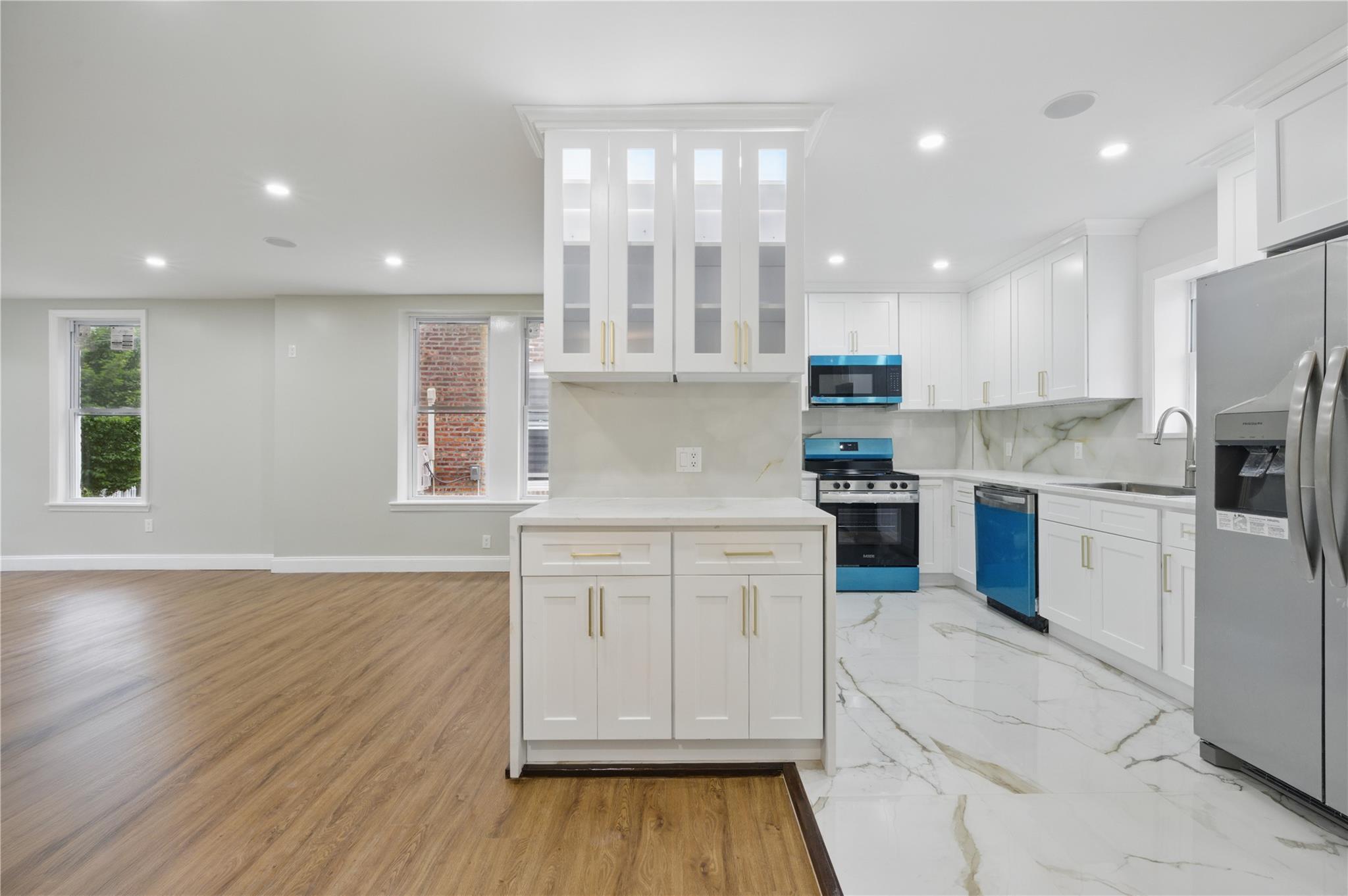 Single Family Quincy  Bronx, NY 10465, MLS-859336-12