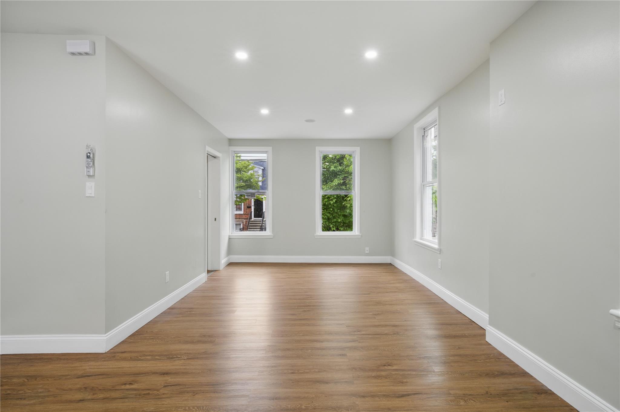 Single Family Quincy  Bronx, NY 10465, MLS-859336-15