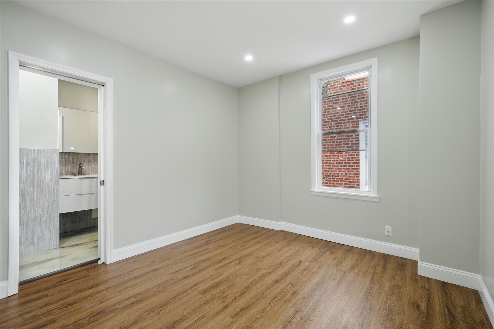 Single Family Quincy  Bronx, NY 10465, MLS-859336-22