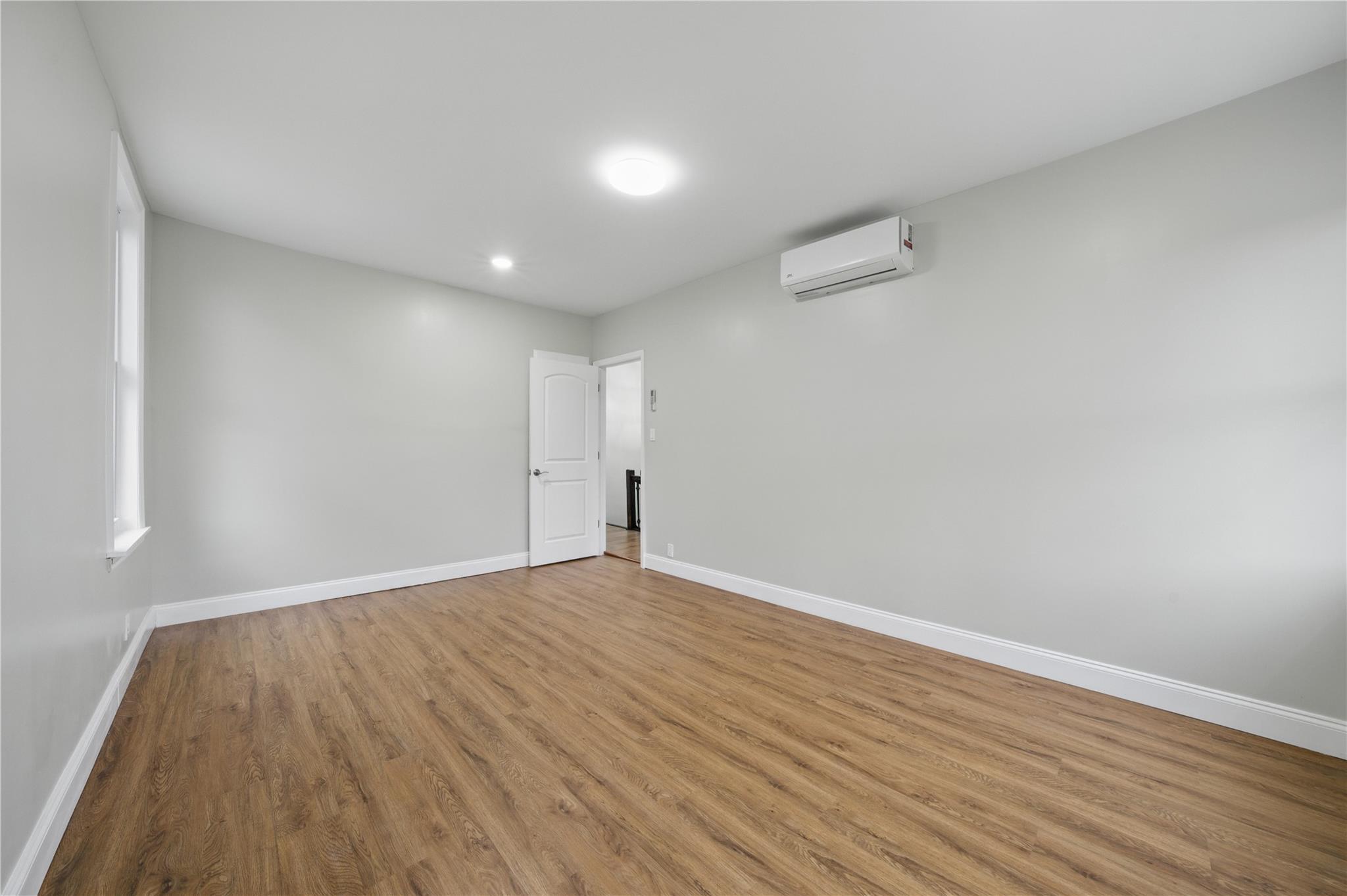 Single Family Quincy  Bronx, NY 10465, MLS-859336-26
