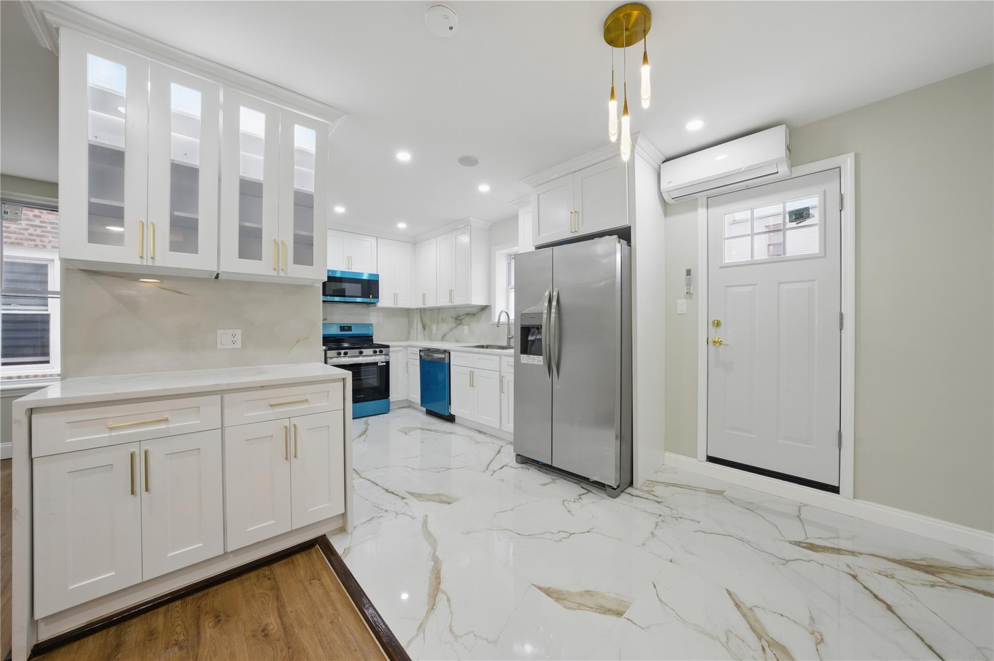 Single Family Quincy  Bronx, NY 10465, MLS-859336-5