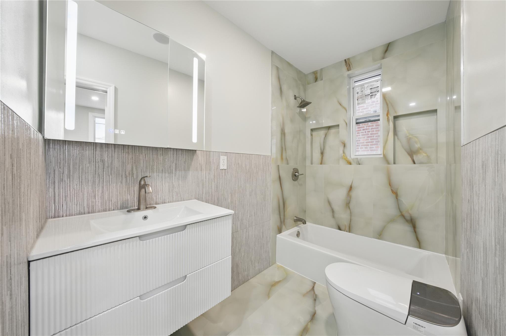 Single Family Quincy  Bronx, NY 10465, MLS-859336-7