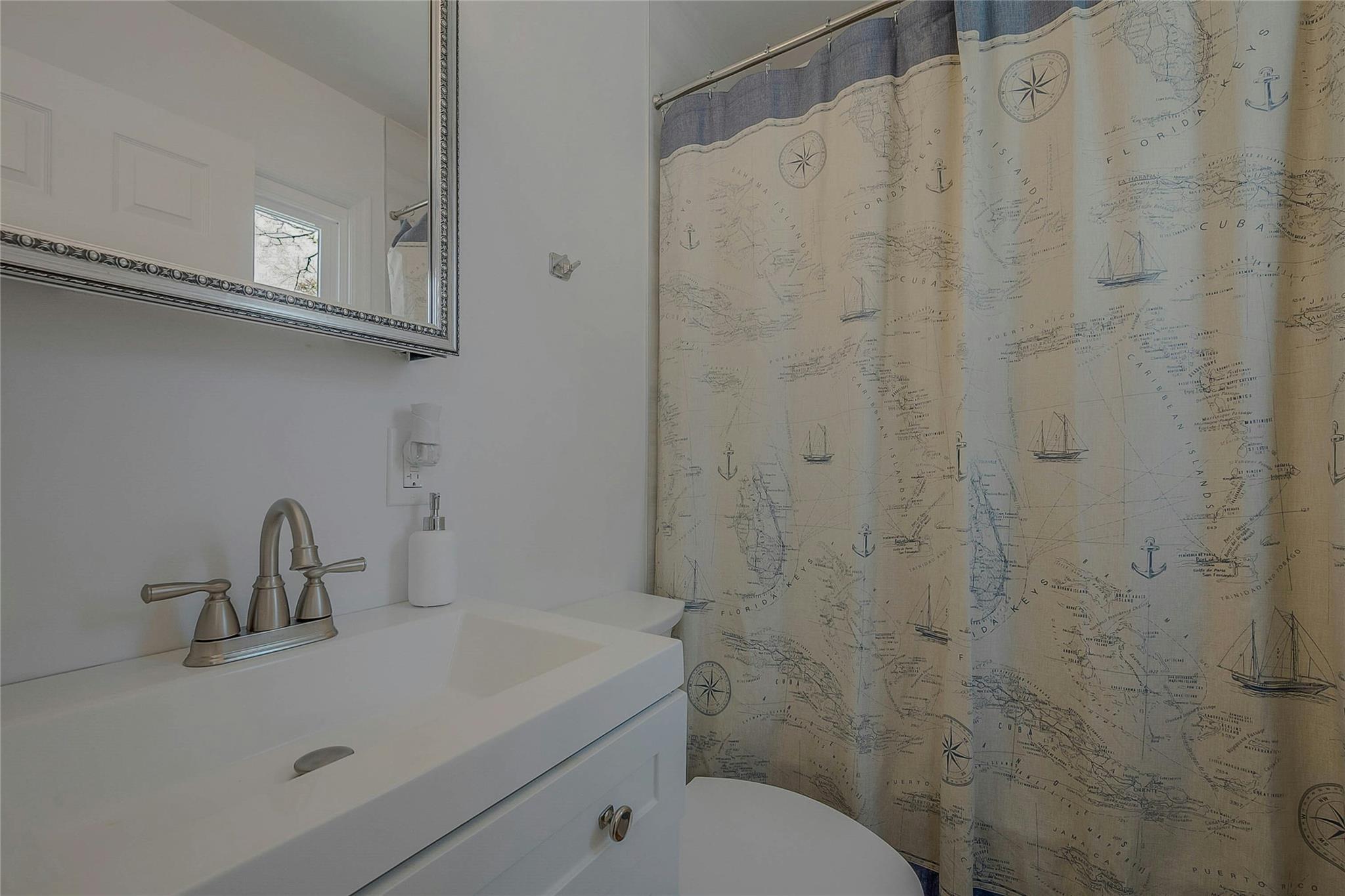 Single Family Lynncliff  Suffolk County, NY 11946, MLS-859367-4