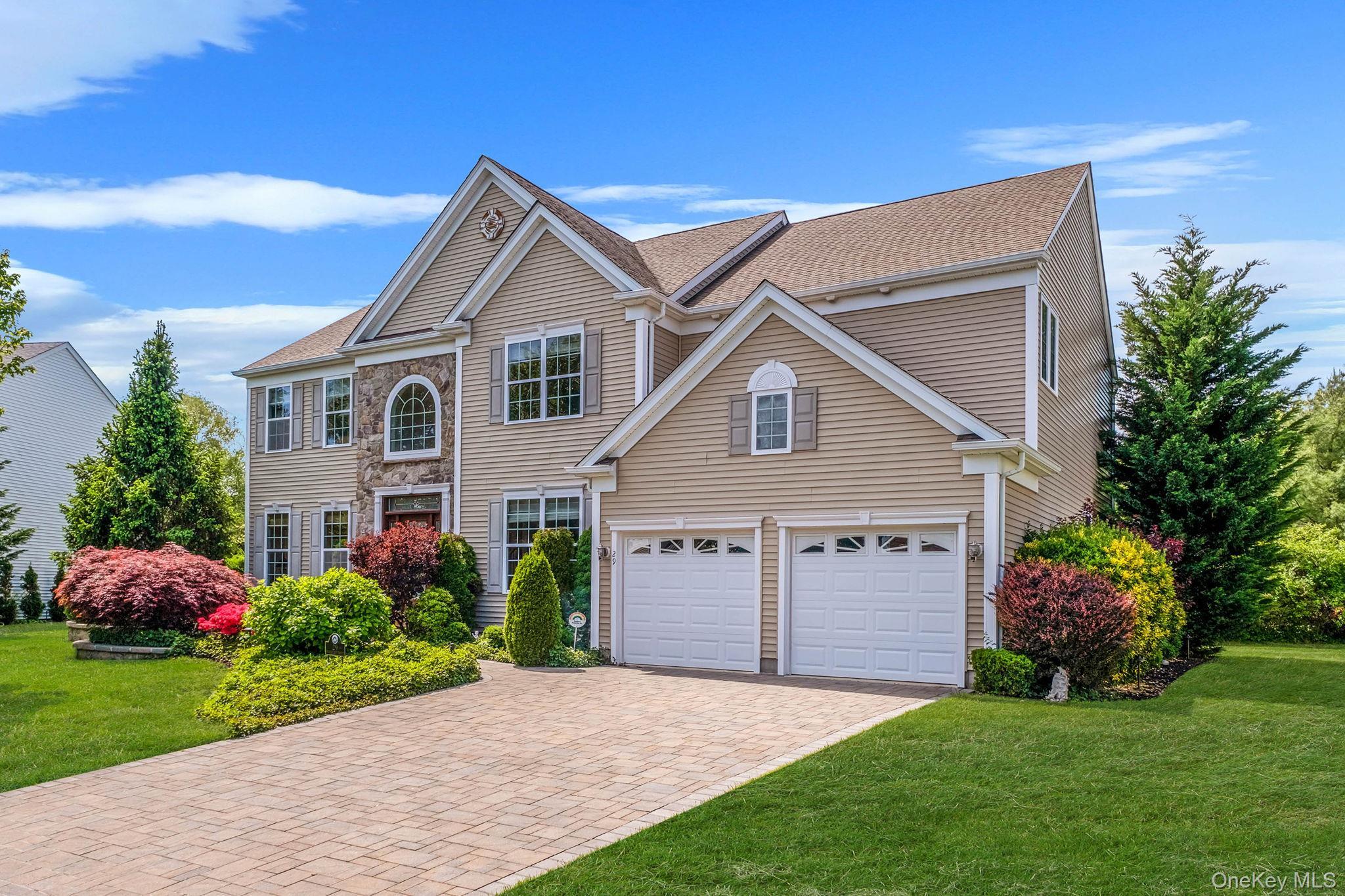 Single Family Pinehurst  Suffolk County, NY 11766, MLS-859372-2