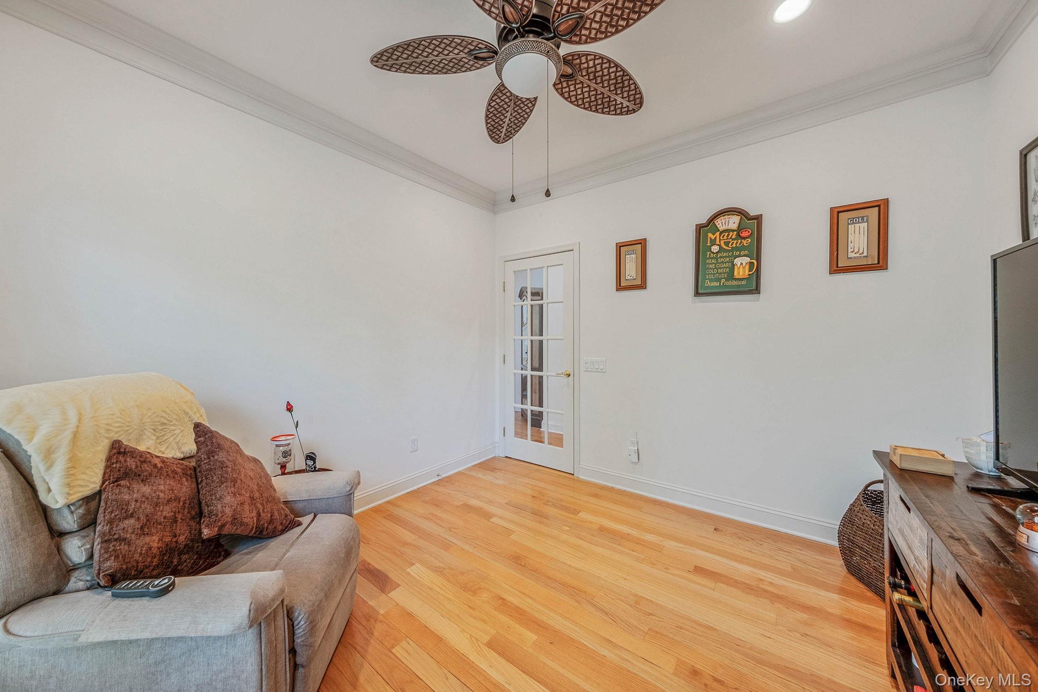 Single Family Pinehurst  Suffolk County, NY 11766, MLS-859372-21