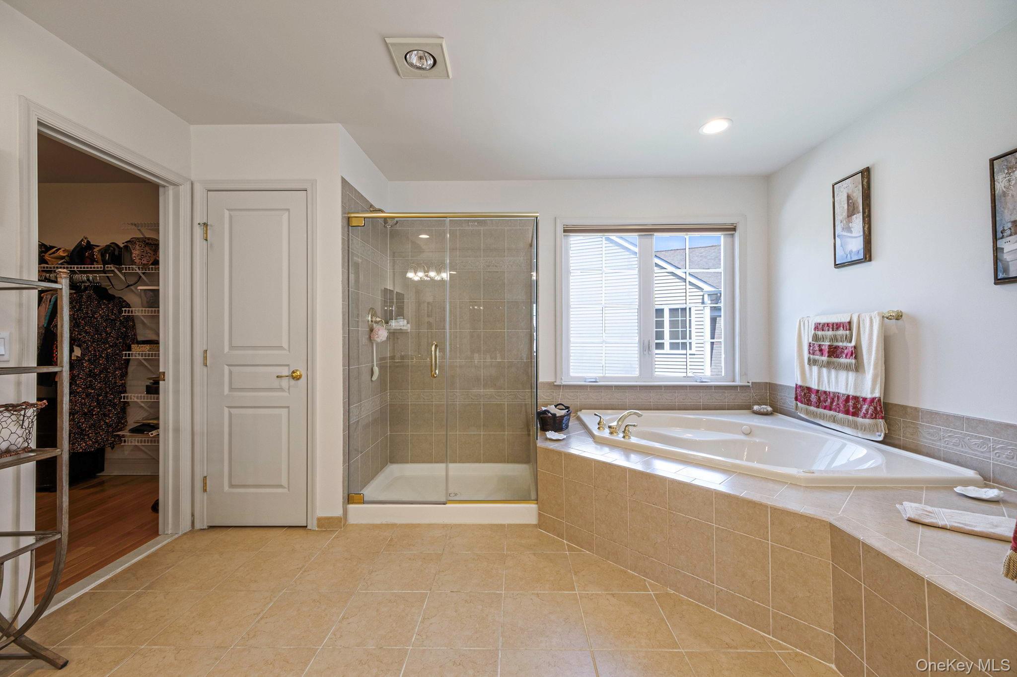 Single Family Pinehurst  Suffolk County, NY 11766, MLS-859372-26