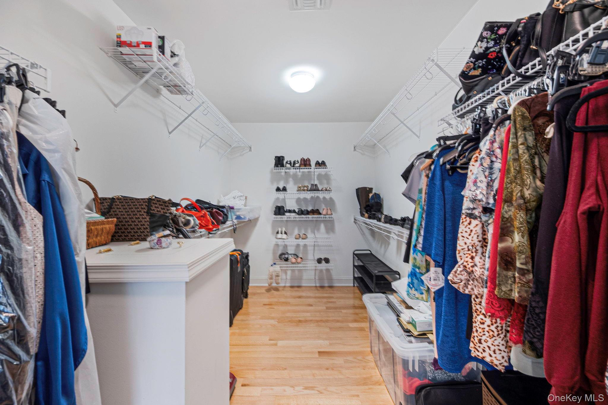 Single Family Pinehurst  Suffolk County, NY 11766, MLS-859372-28